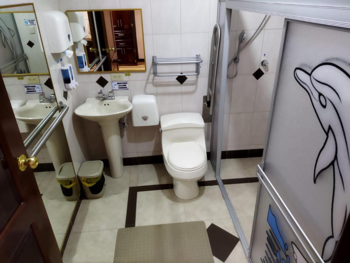 Hotel Velanez Suite Ріобамба Екстер'єр фото