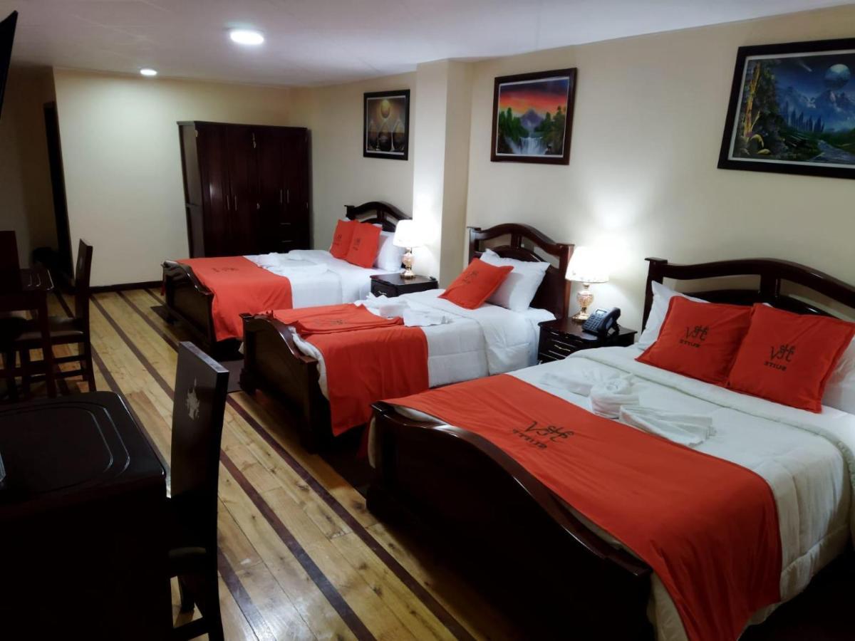 Hotel Velanez Suite Ріобамба Екстер'єр фото
