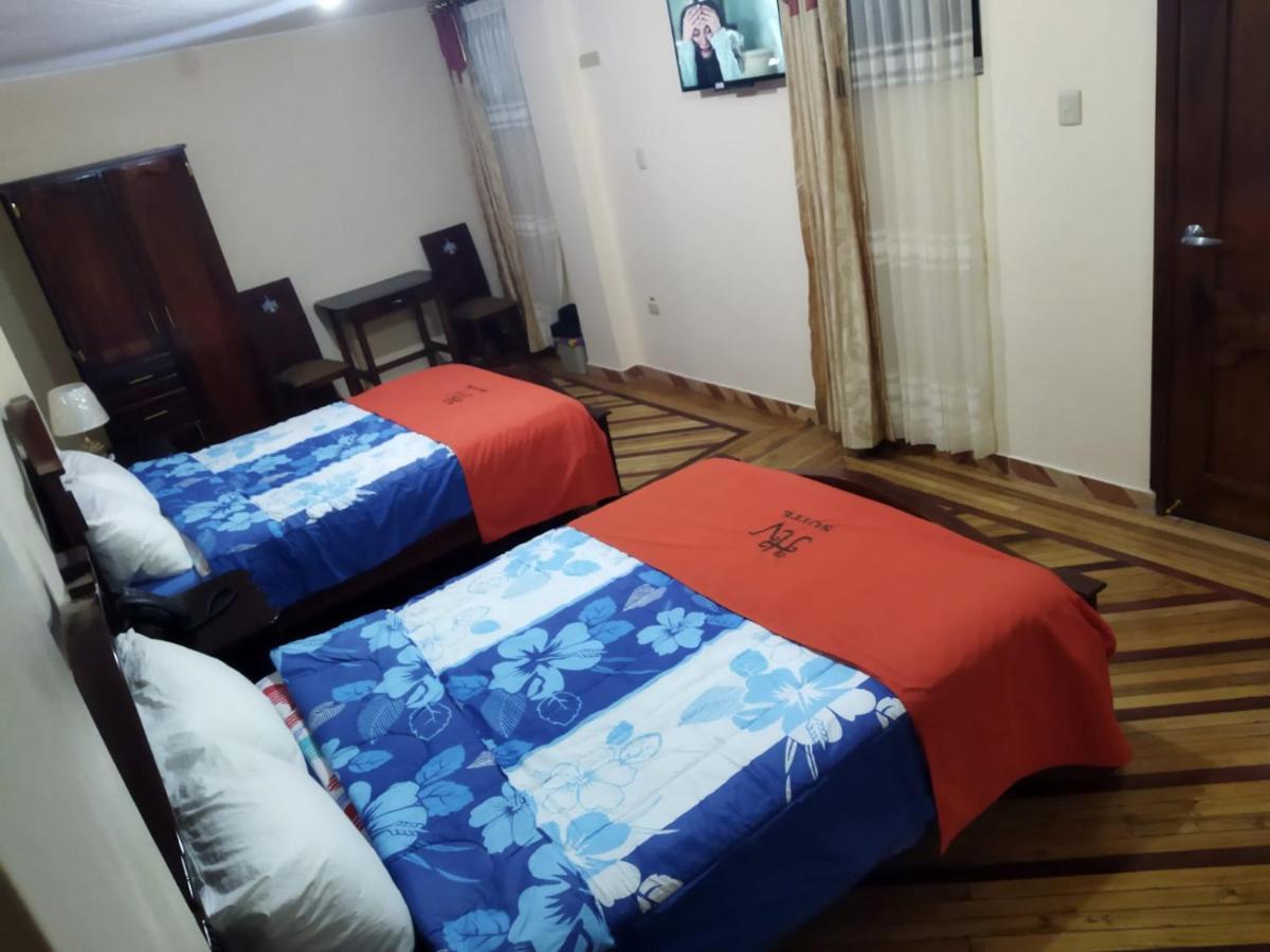 Hotel Velanez Suite Ріобамба Екстер'єр фото