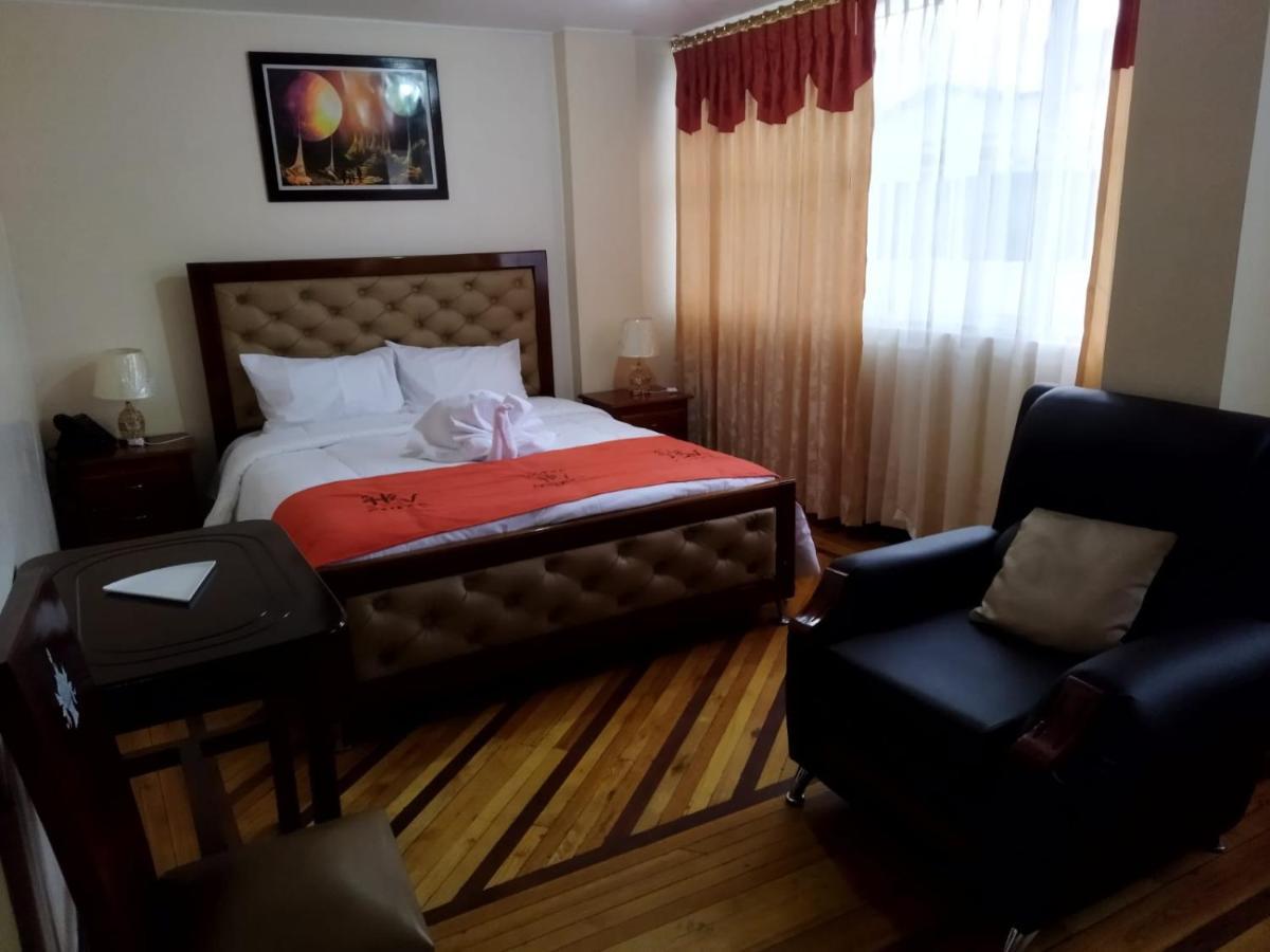 Hotel Velanez Suite Ріобамба Екстер'єр фото