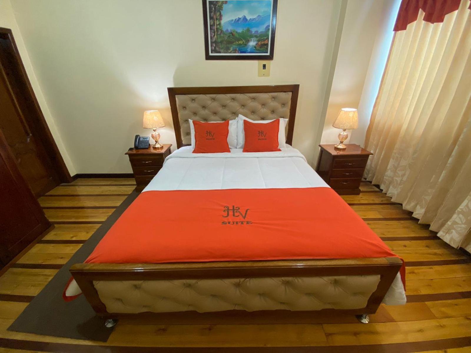 Hotel Velanez Suite Ріобамба Екстер'єр фото